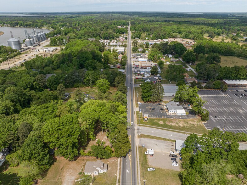 More Photos Of 2870 King William Ave, West Point Flex For Sale