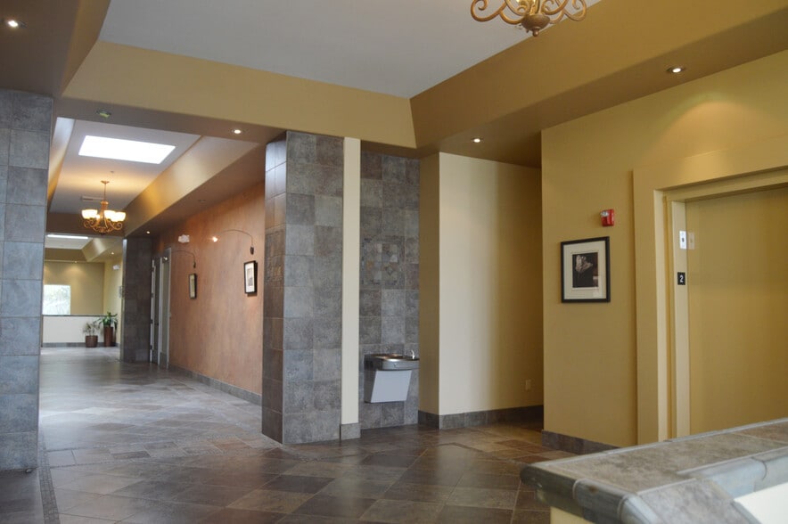 More Photos Of 160 Wikiup Dr, Santa Rosa Office For Lease