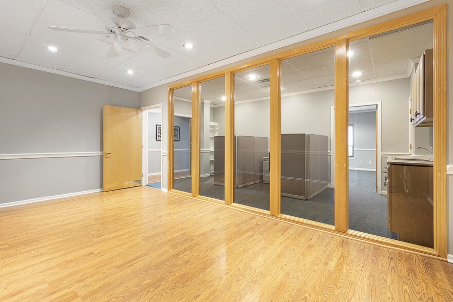 More Photos Of 188 E Bergen Pl, Red Bank Office For Sale