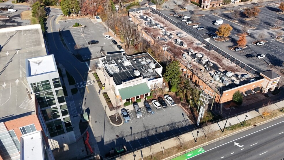 More Photos Of 9321 Jw Clay Blvd, Charlotte Restaurant For Lease