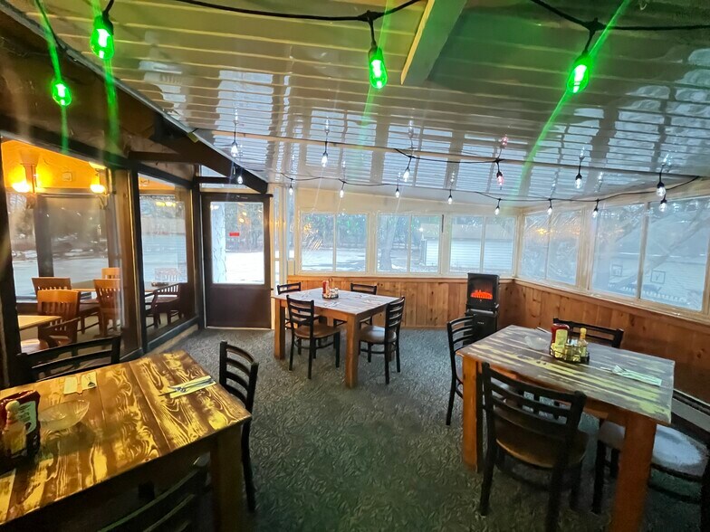 More Photos Of 406 N Main St, Thiensville Restaurant For Sale