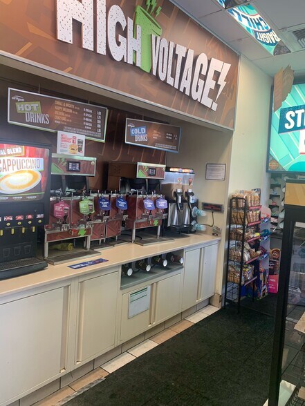 More Photos Of 1935 State St, Santa Barbara Service Station For Sale