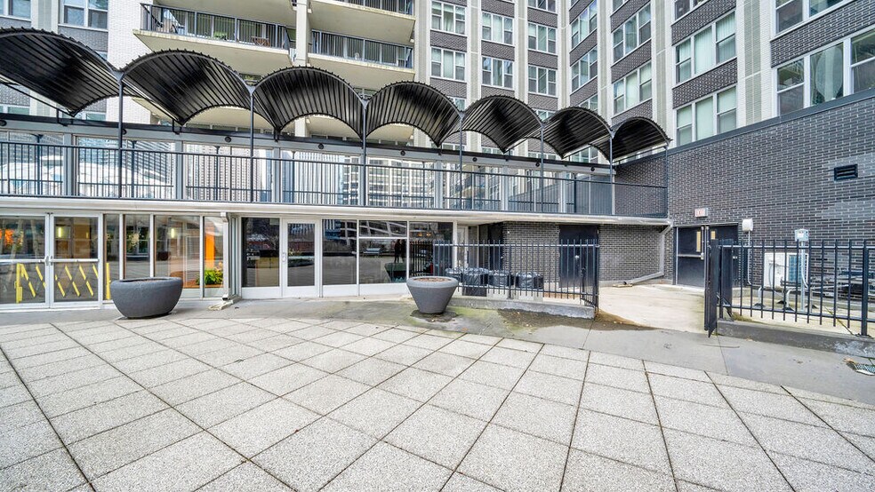 More Photos Of 400 E Randolph St, Chicago Apartments For Sale