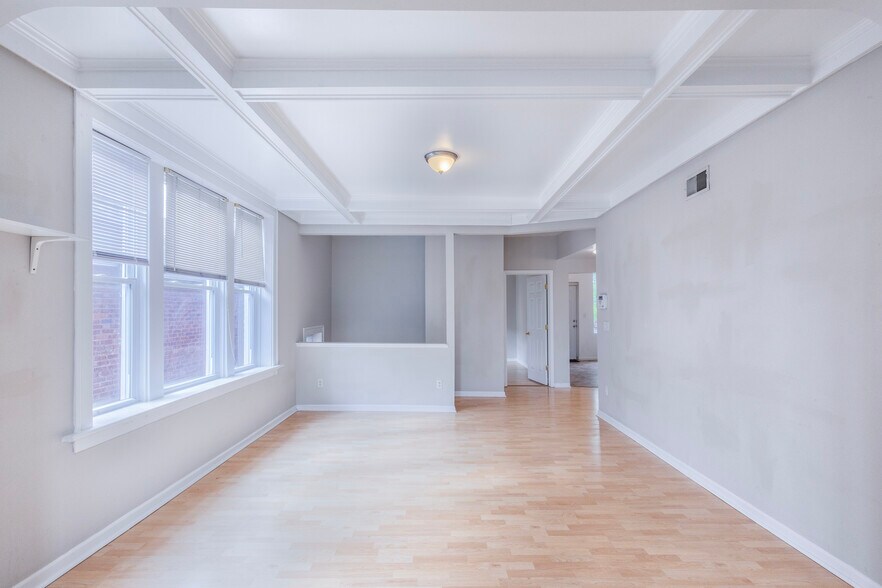 More Photos Of 5617 S Kingshighway Blvd, Saint Louis Multifamily For Sale