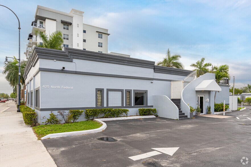 More Photos Of 425 N Federal Hwy, Hallandale Beach Medical For Lease