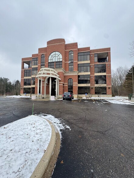 More Photos Of 822 Kumho Dr, Fairlawn Medical For Sale