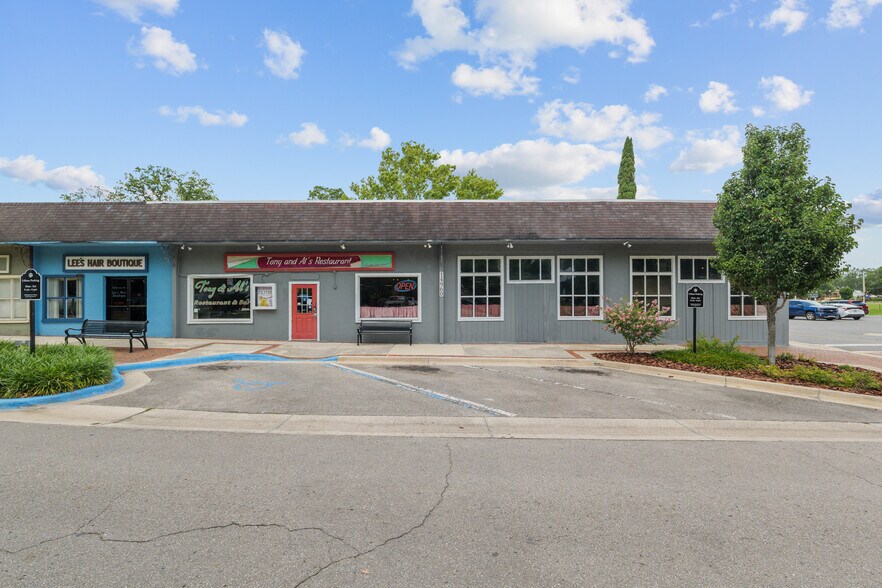 More Photos Of 14960 Main St, Alachua Restaurant For Lease