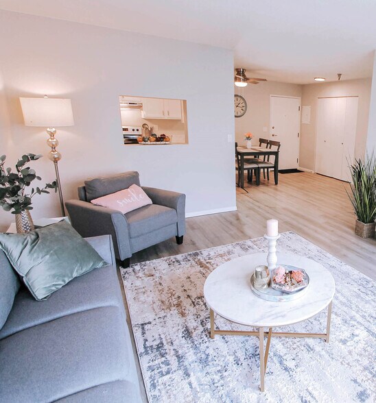 More Photos Of 2807 Lincoln Way, Sioux City Apartments For Sale