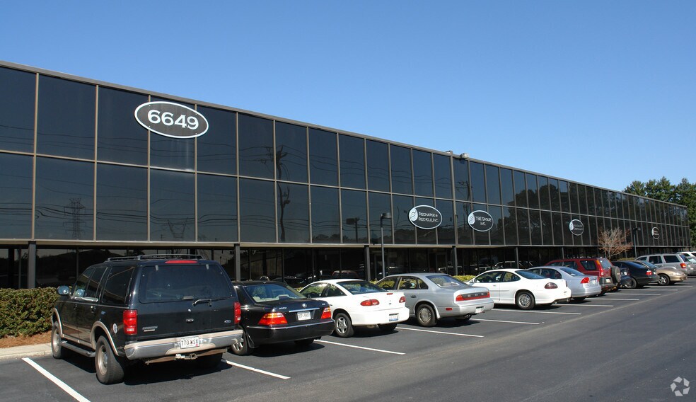 More Photos Of 6649 Peachtree Industrial Blvd, Norcross Unknown For Lease