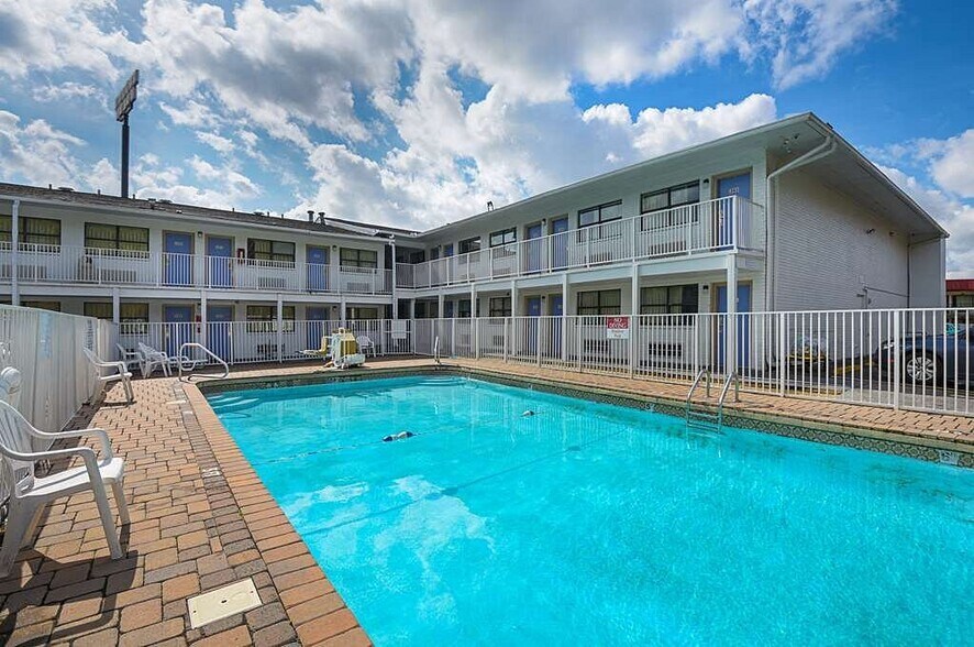 More Photos Of 7707 Lee Hwy, Chattanooga Hotel For Sale
