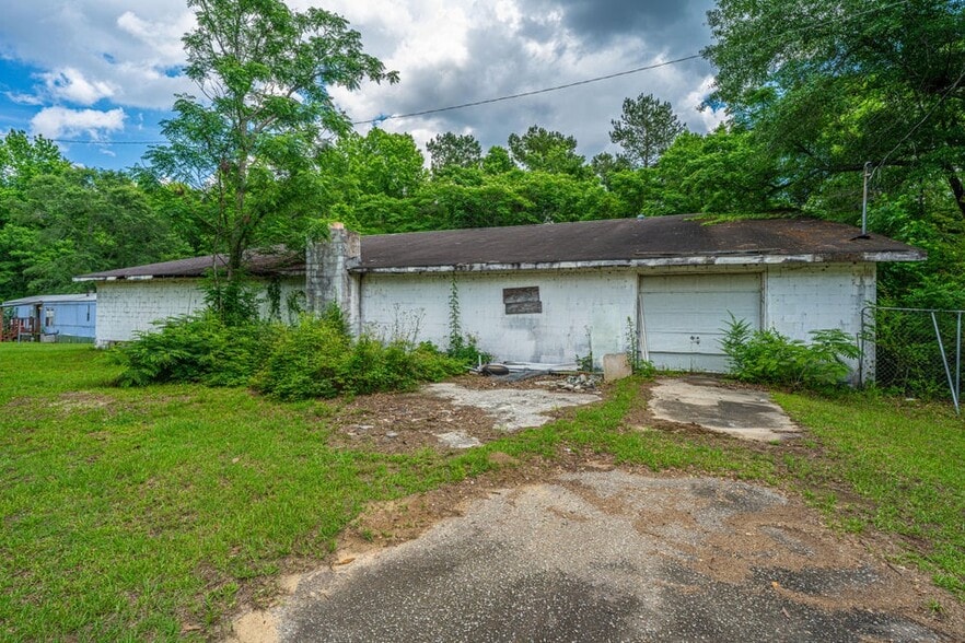 More Photos Of 1267 Trojan Rd, Cross Convenience Store For Sale