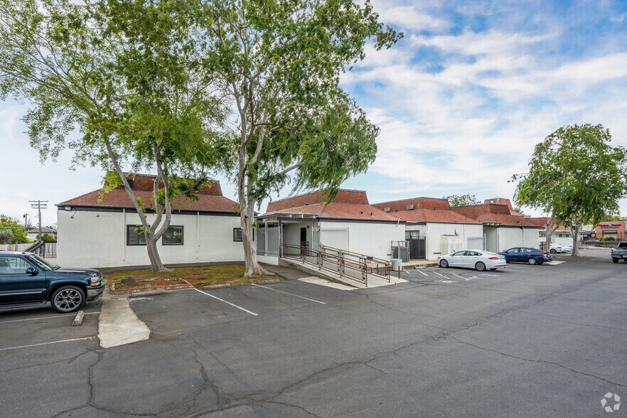 Primary Photo Of 1355 Florin Rd, Sacramento Medical For Sale