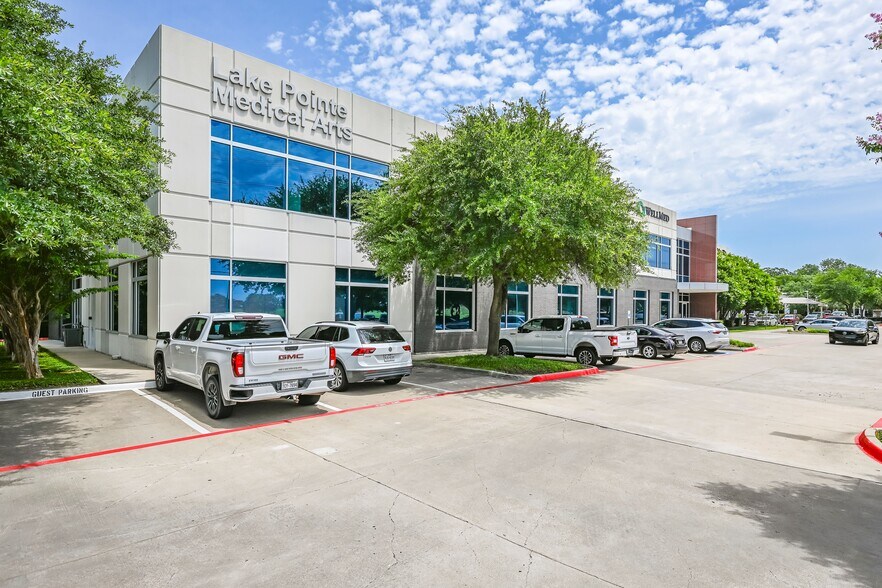 More Photos Of 7501 Lakeview Pkwy, Rowlett Medical For Lease