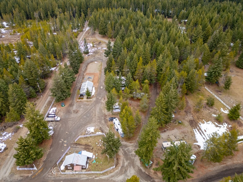 More Photos Of 180 Silver Ridge Ranch Rd, Easton Trailer Camper Park For Sale