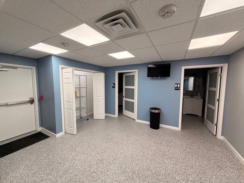 More Photos Of 519 Bessemer Ave, East Pittsburgh Warehouse For Sale