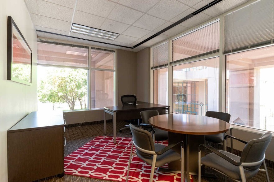 More Photos Of 3350 Virginia St, Coconut Grove Office For Lease