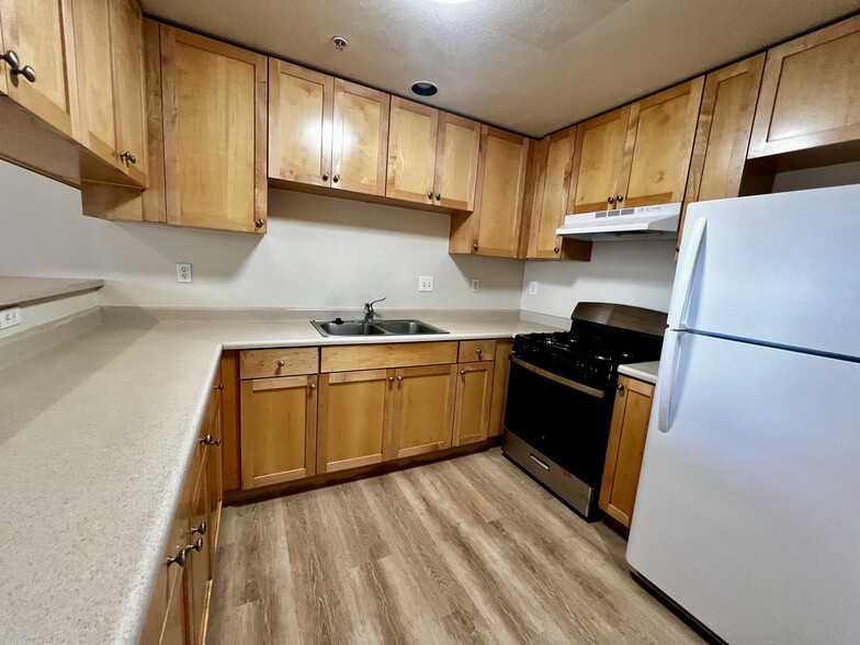 More Photos Of 623 Aston Ave, Santa Rosa Apartments For Sale