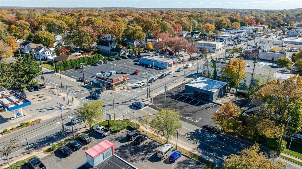 More Photos Of 304 Larkfield Rd, East Northport Freestanding For Sale