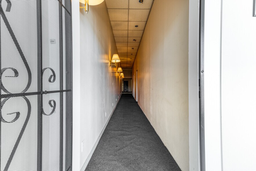 More Photos Of 1077 S Federal Blvd, Denver Storefront For Sale