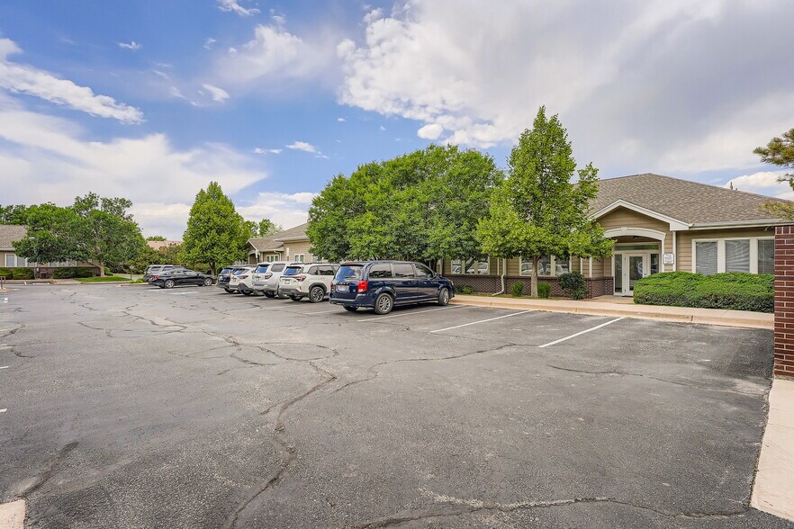 More Photos Of 2220 S Fraser St, Aurora Office For Sale