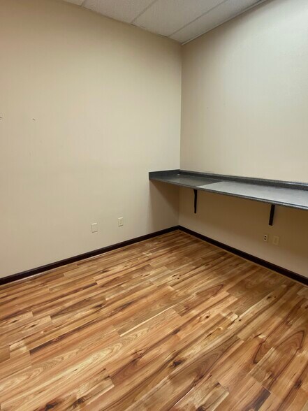 More Photos Of 1040 Wildewood Centre Dr, Columbia Office For Lease