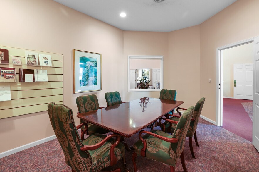 More Photos Of 16394 Glory Ln, Eden Prairie Funeral Home For Sale