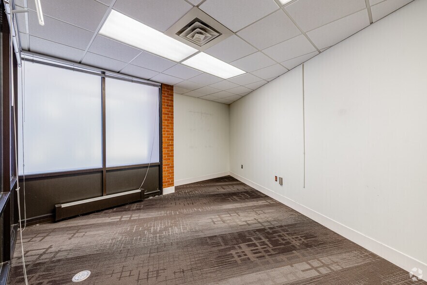 More Photos Of 101 E City Point Rd, Hopewell Bank For Sale