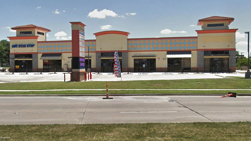 More Photos Of 513 W Jefferson St, Grand Prairie Unknown For Lease