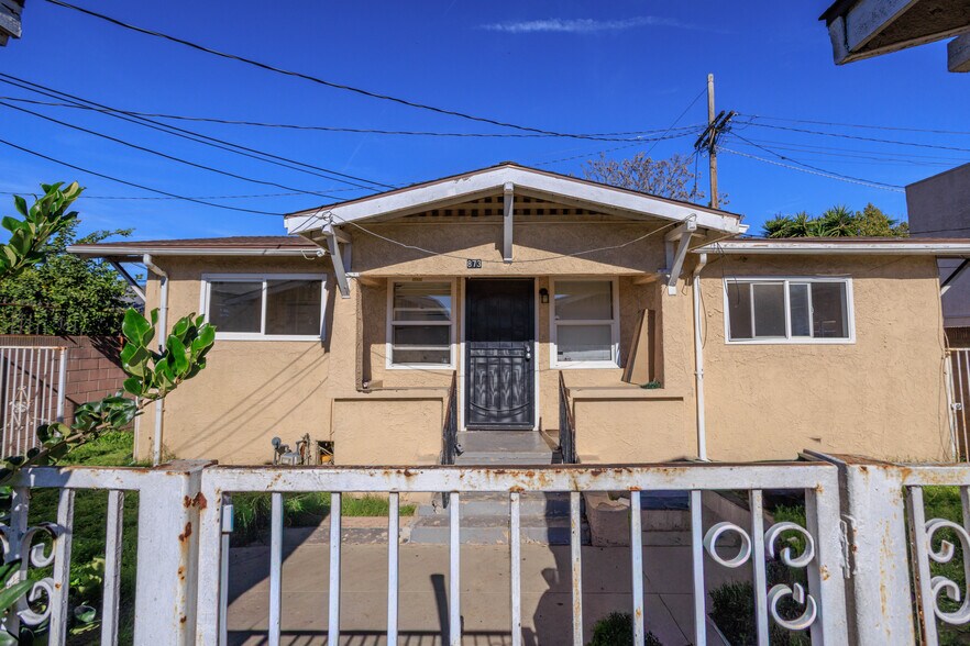 Primary Photo Of 871 E 49th St, Los Angeles Apartments For Sale