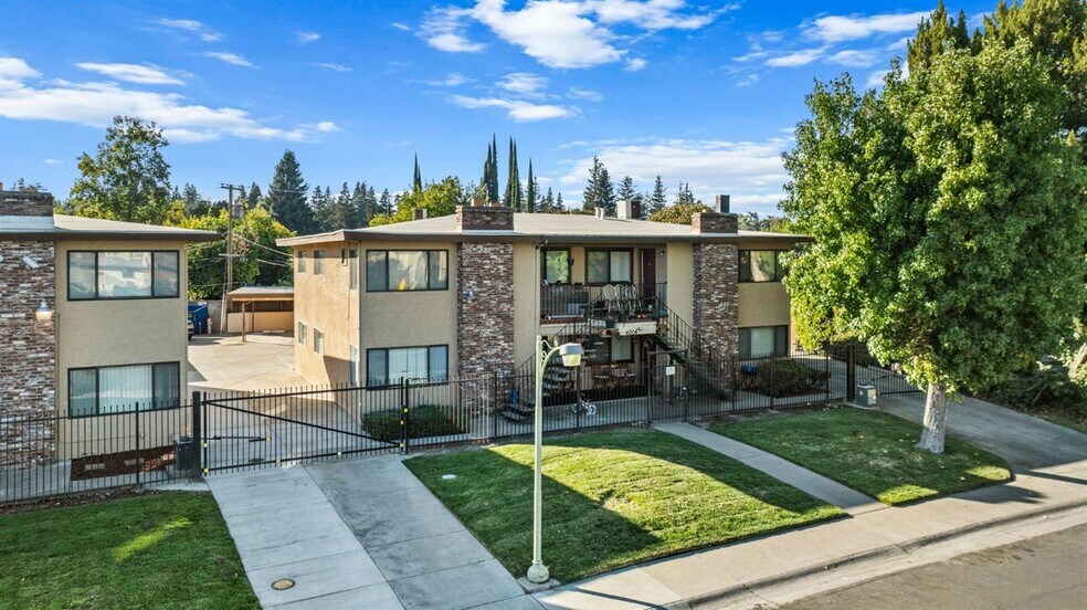 More Photos Of 6004-6012 Gloria Dr, Sacramento Apartments For Sale