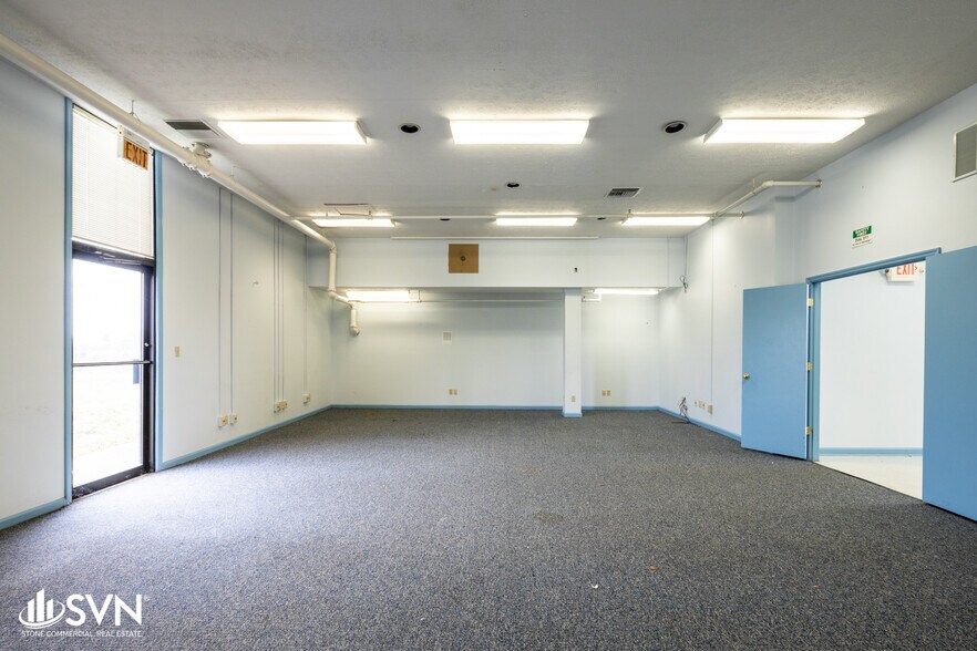 More Photos Of 1047 US Highway 127 S, Frankfort Medical For Lease