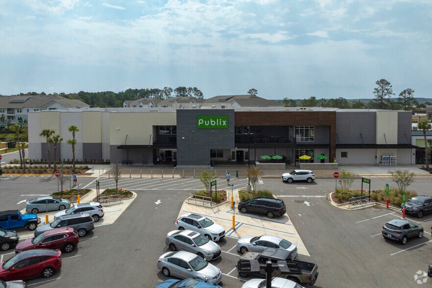 Primary Photo Of 150-170 Village Commons Dr, Saint Augustine Supermarket For Lease