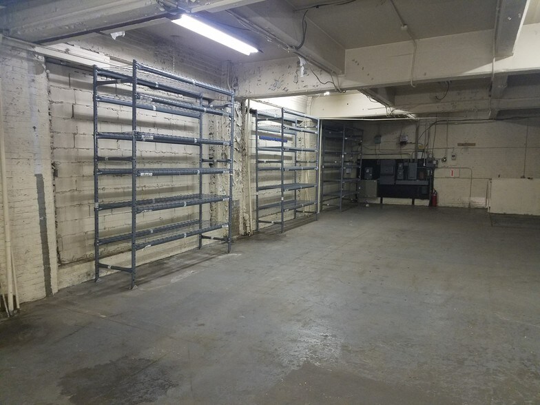 More Photos Of 60 Dickerson St, Newark Light Manufacturing For Lease