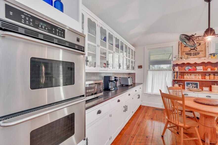 More Photos Of 1871 GA Highway 99, Brunswick Specialty For Sale