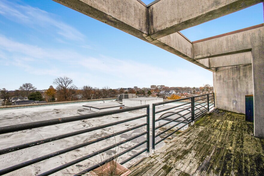 More Photos Of 1908 Mt. Vernon Ave, Alexandria Storefront Retail Office For Sale