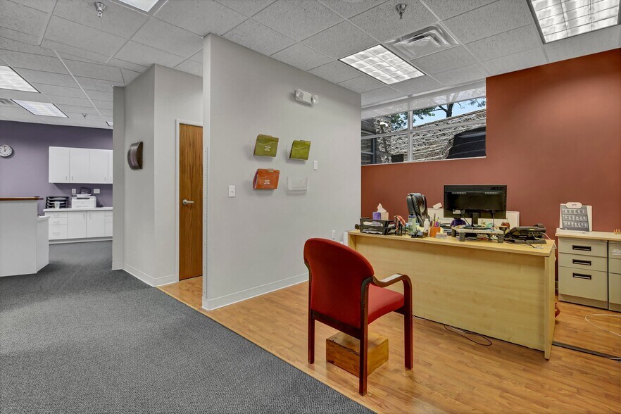More Photos Of 1511 Northway Dr, Saint Cloud Medical For Sale
