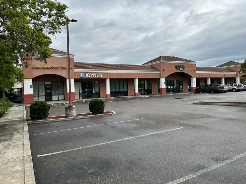 More Photos Of 250 Commerce Ave, Manteca Unknown For Lease