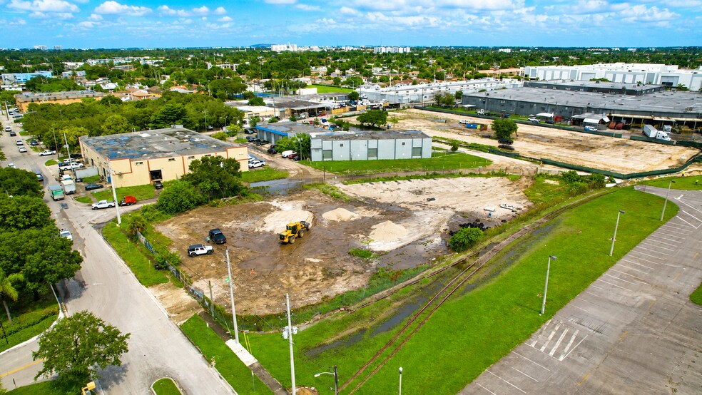 More Photos Of 1171 SE 10th Ave, Hialeah Land For Lease