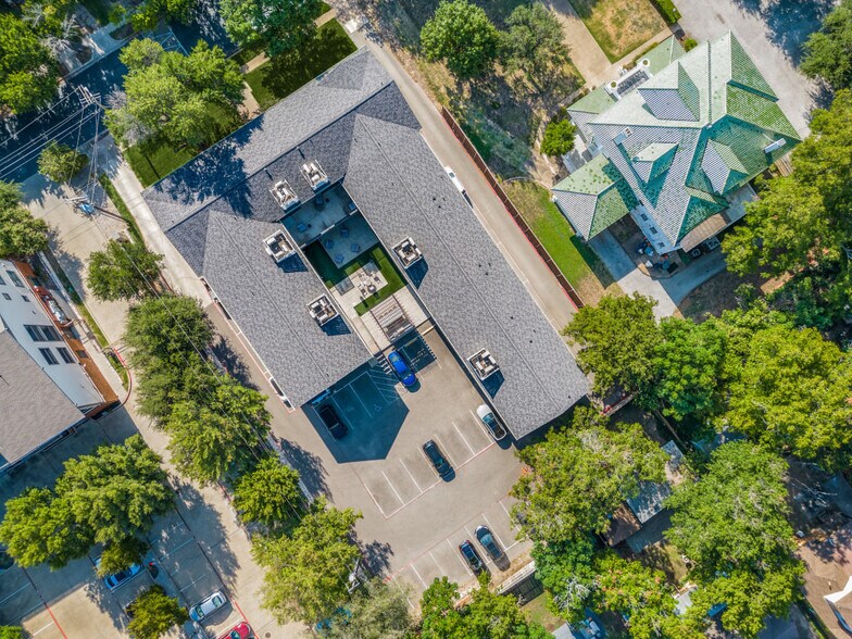 More Photos Of 425 N Rosemont Ave, Dallas Apartments For Sale