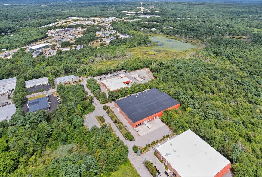 More Photos Of 10 Panas Rd, Foxborough Warehouse For Lease