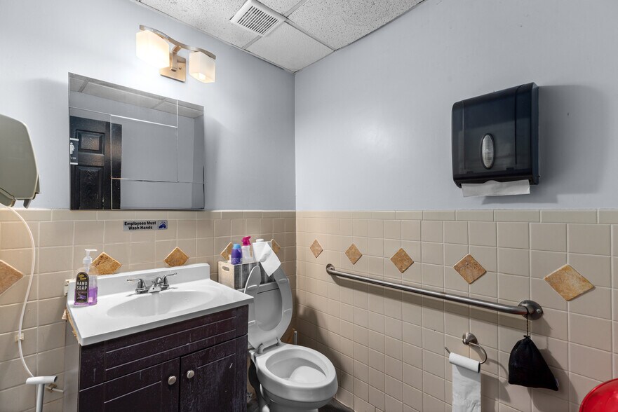 More Photos Of 5145 Buford Hwy NE, Doraville Freestanding For Lease