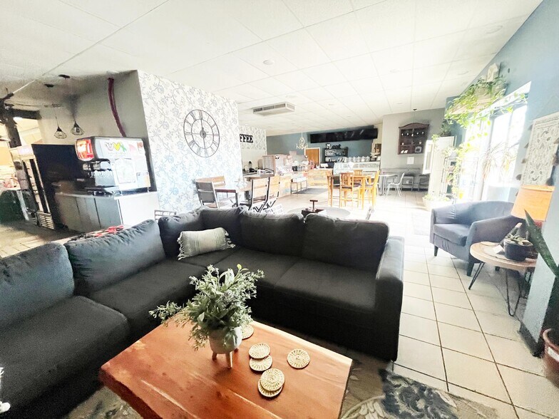 More Photos Of 704 E C St, Valentine Restaurant For Sale