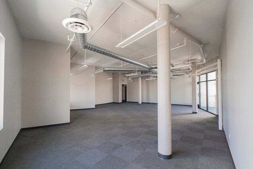 More Photos Of 1 E Charleston Blvd, Las Vegas Storefront Retail Office For Lease