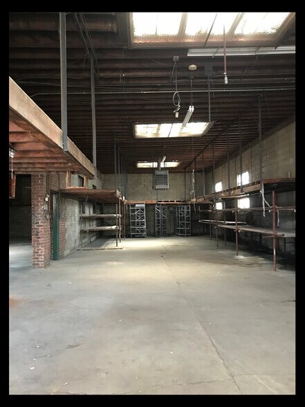 More Photos Of 3533 Vernon Blvd, Long Island City Warehouse For Lease