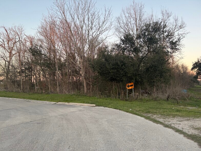 More Photos Of Lot 10 Reunion, Violet Land For Sale