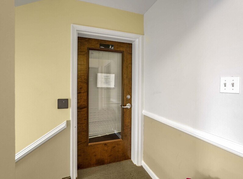 More Photos Of 1420 Prince St, Alexandria Office For Lease