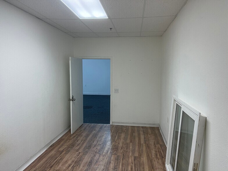 More Photos Of 20 N East St, Woodland Industrial For Lease