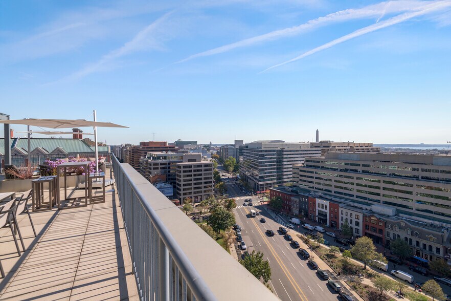 More Photos Of 2099 Pennsylvania Ave NW, Washington Office For Lease