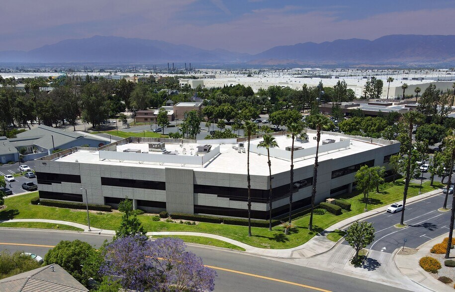 More Photos Of 1980 Orange Tree Ln, Redlands Office For Lease