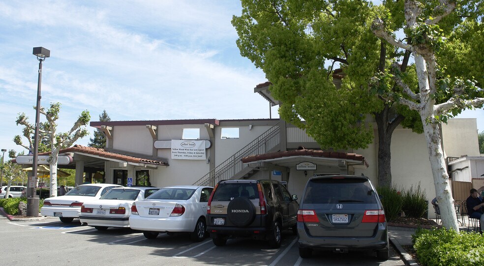 More Photos Of 215 Alamo Plz, Alamo General Retail For Lease